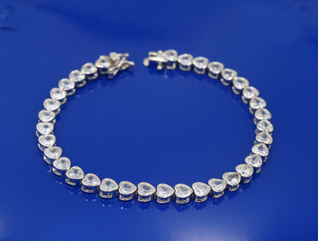 925 ITALIAN STERLING SILVER BRACELET WITH HEART SHAPED CUBIC ZIRCON STONES