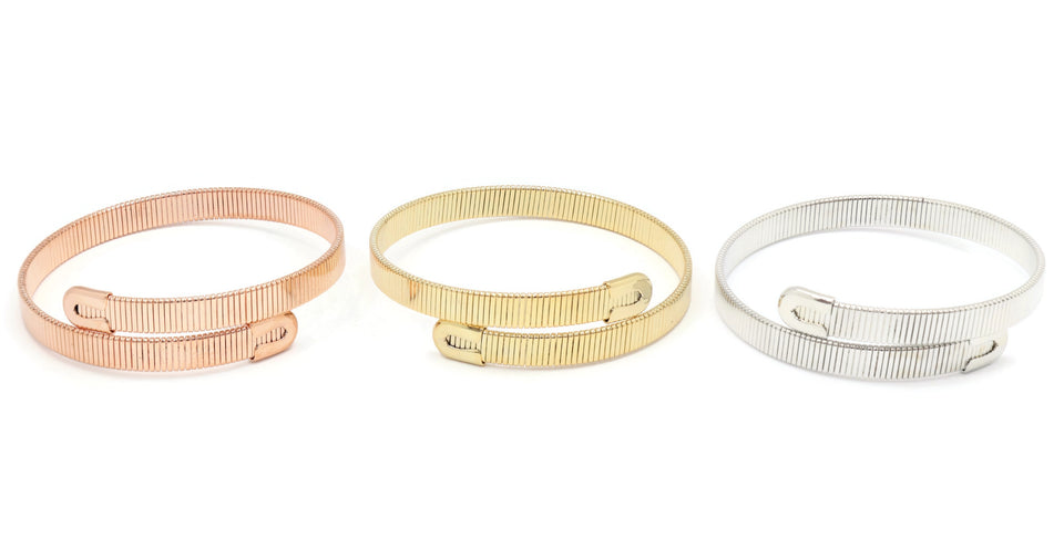 Kid's Three tone bangles with clip lock wired design