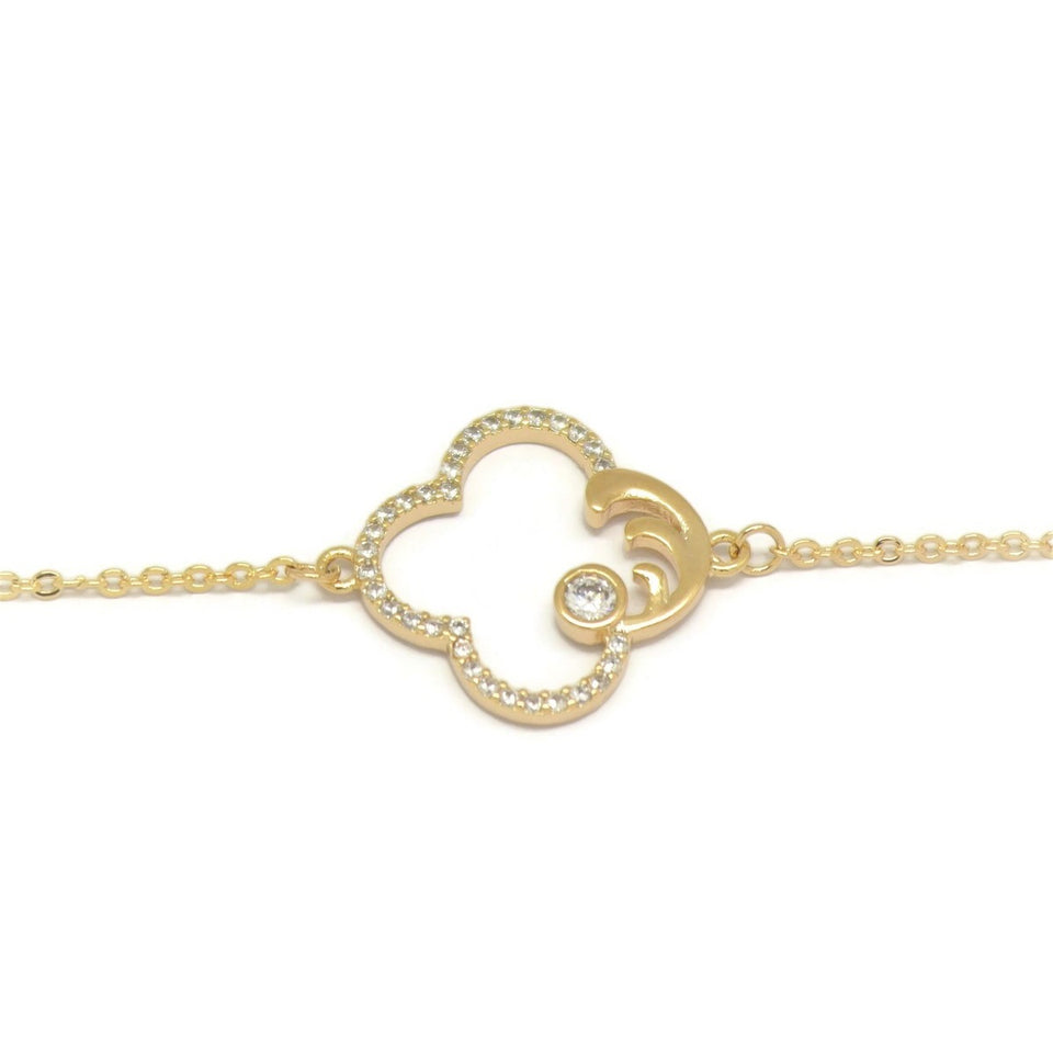 Four Petal Flower Charm Chain Bracelet, White, Gold Plating