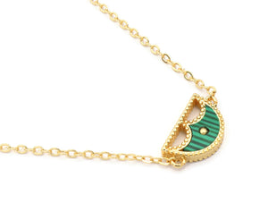 Women's Unique Design Single chain pendant with adjustable lock.
